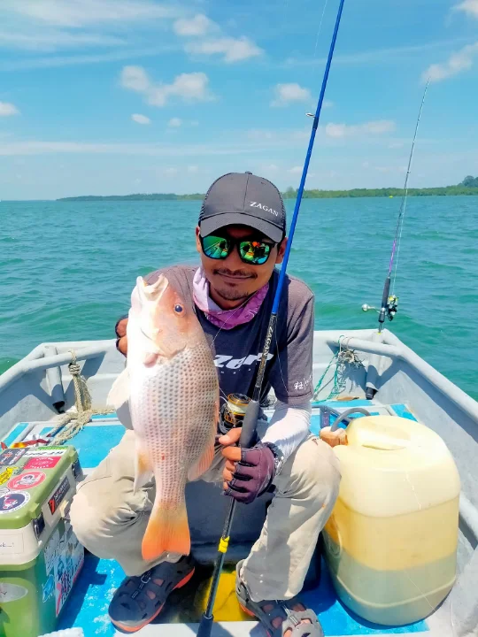 Hakiem Fishing Boat Charter - Main