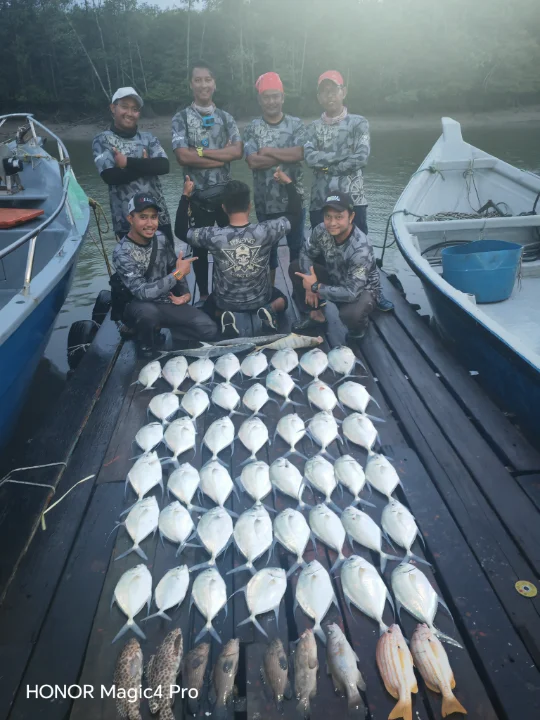 Cahaya Maliqha 3  - Image 2